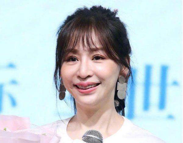 孙菲菲整容后无戏可拍_娱乐圈整容女明星名单_娱乐圈没整过容的明星