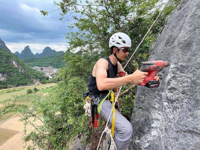 鹿晗离开娱乐圈_鹿晗退圈_鹿晗淡出娱乐圈