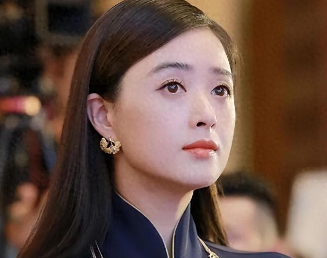 蒋欣离开娱乐圈_蒋欣40岁单身原因_蒋欣演技评价分析