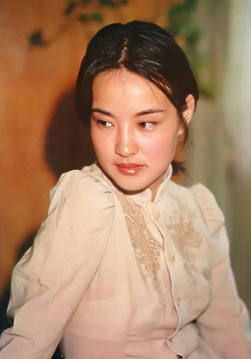 娱乐圈年龄差新解：刘晓庆75岁似46岁董璇同龄，陈小春58岁热舞不输易烊千玺