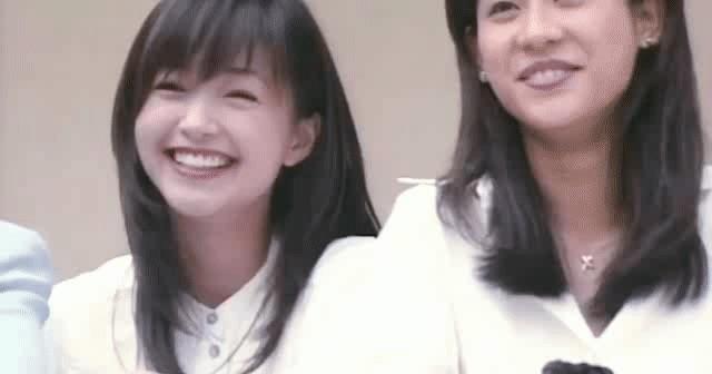 最佳女明星笑容_娱乐圈笑容最好看的女星_女明星的笑容